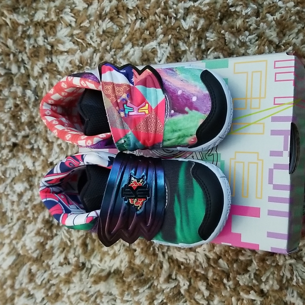 Nike Kybrid S2